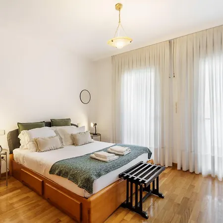 Sunny Beachside Escape By Minho's Guest * Póvoa de Varzim